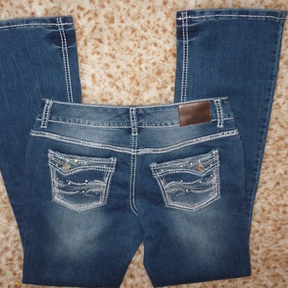 Maurices Washed Straight Leg Stretchy Hugging Jeans reg 4 - Picture 3 of 12